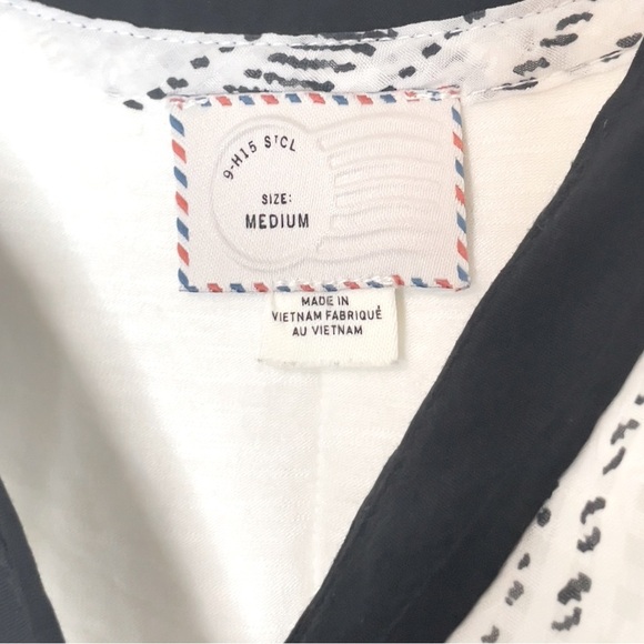 Postmark Anthropologie Top M Black White Notch V Neck Sleeveless Hi Lo Hem - Picture 6 of 9